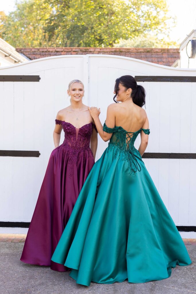 Prom dresses and prom gowns at discount prices.
