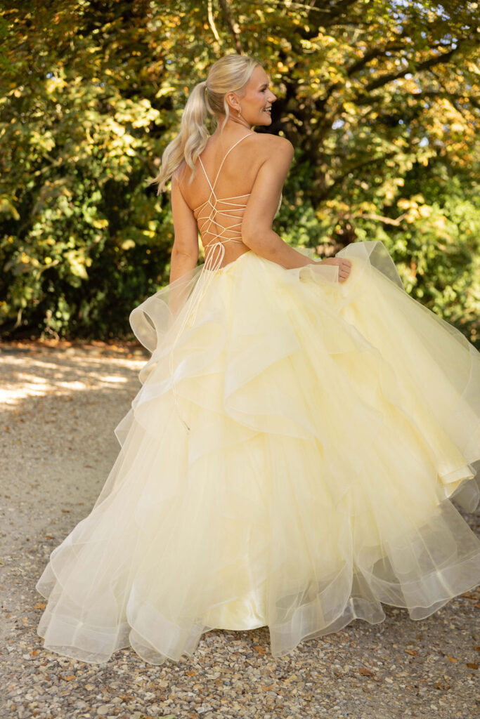 Prom dresses and prom gowns at discount prices.