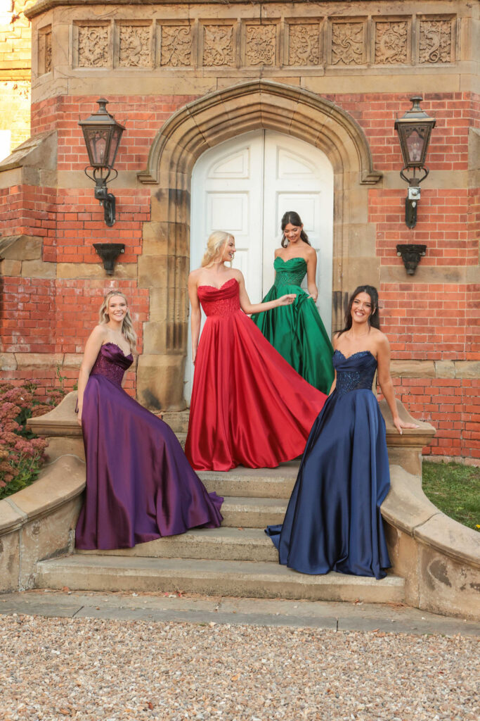 Prom dresses and prom gowns at discount prices.