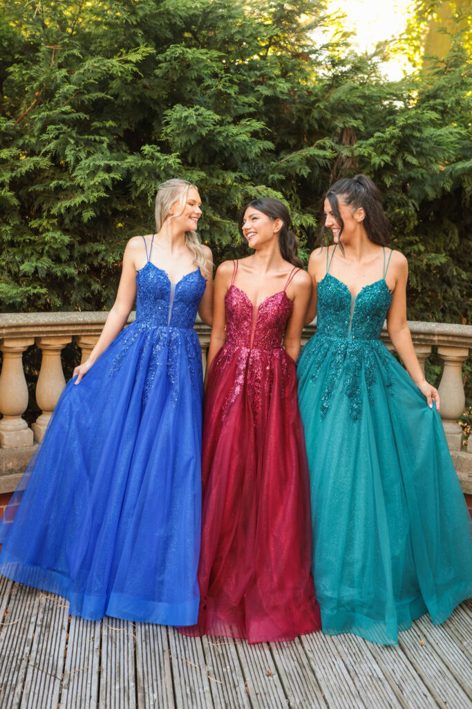 Prom dresses and prom gowns at discount prices.