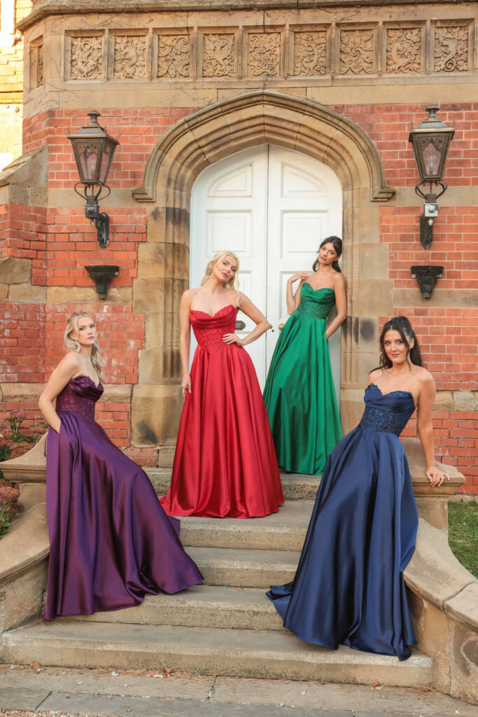 Prom dresses and prom gowns at discount prices.