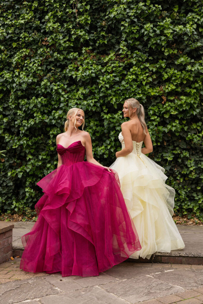 Prom dresses and prom gowns at discount prices.