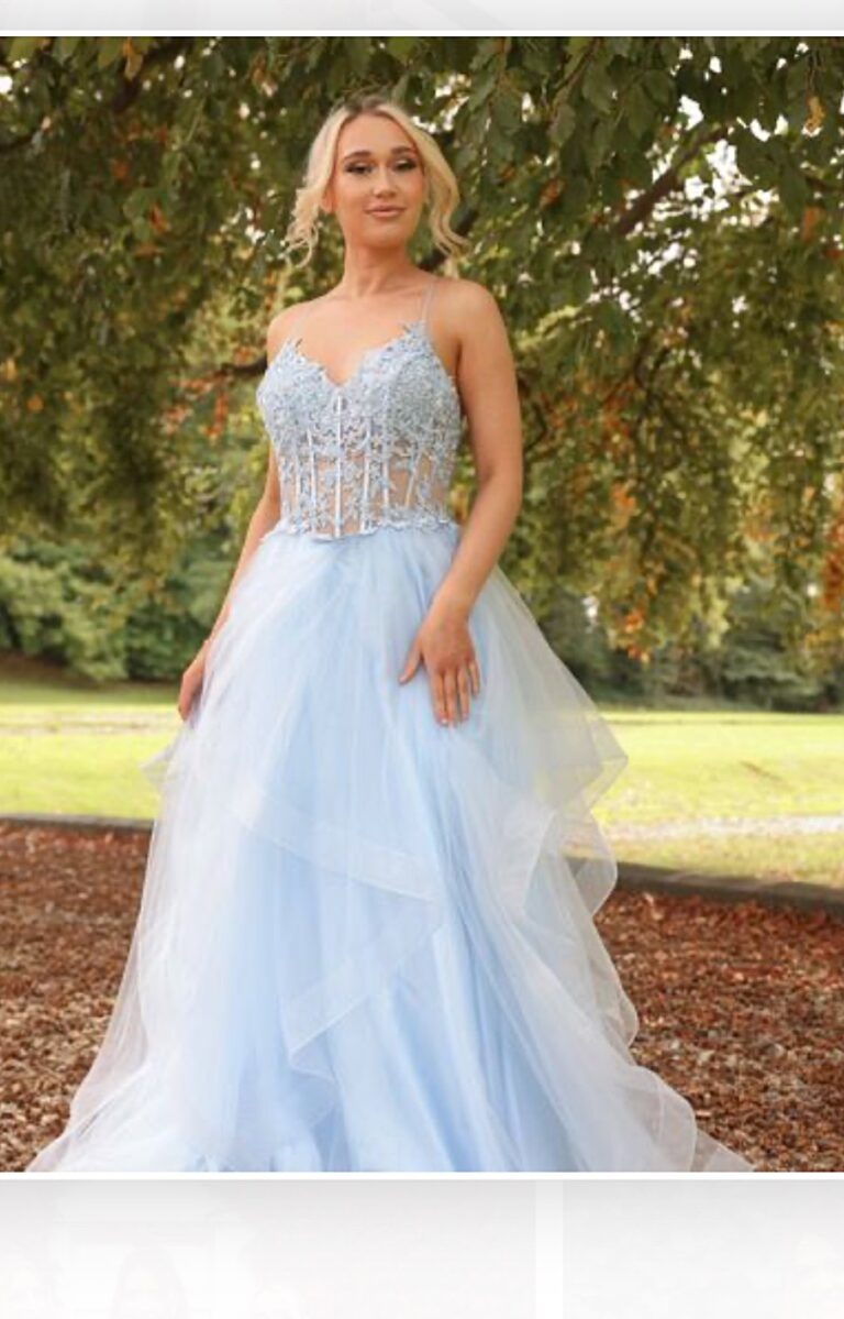Prom dresses and prom gowns at discount prices.