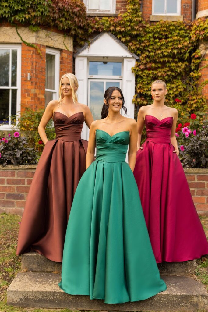 Prom dresses and prom gowns at discount prices.