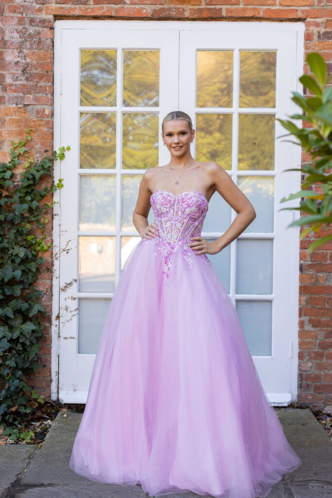 Prom dresses and prom gowns at discount prices.
